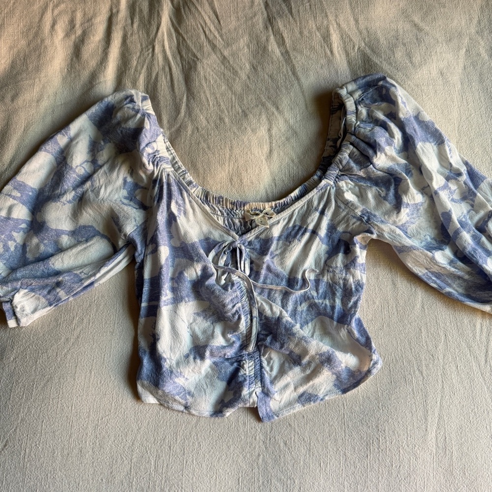 Blue and white tie front, puff sleeve top